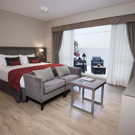Arc Arenales Studios & Suites Отели рядом с достопримечательностью «Конгресс-центр Buenos Aires Auditorium»