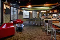 Holiday Inn & Suites CHICAGO NORTHWEST - ELGIN by IHG - bar