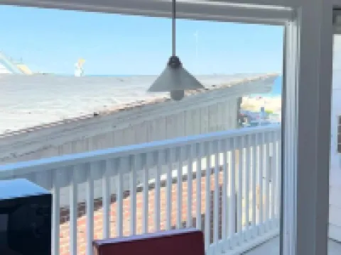 Harris Sea Ranch Hotels in Hampton