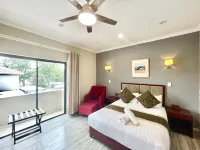 Azinnia Rivonia Guest House - Pensionat