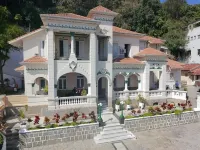 Casa Das Luzes Hostel Ivn Hotels near كوركوفادو