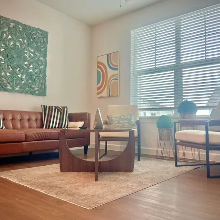 Workerfriendly,washer/dryer, Gym,pool, A+ Location