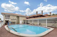 Best Western Bayfront - Pools