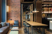 The Corner Hotel - bar
