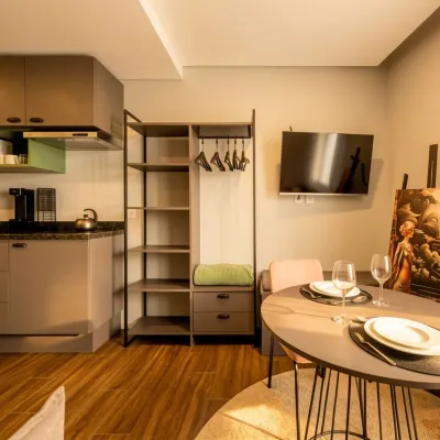 Xtay Cais Rooftop – Cozy Studios with Sky View of the Guaíba Hotels near Pier Mauá