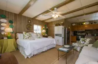 Stone Studio Lakefront Pool Access