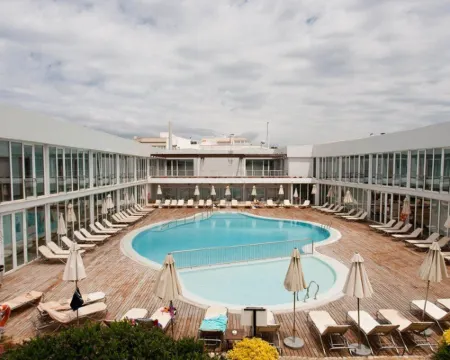 ホテル セス ポート シウタデラ シウタデリャのホテル