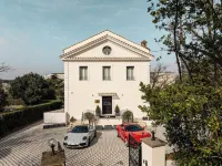 Monastero San Pietro Claver - parking