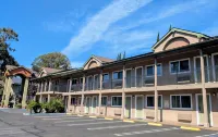Olive Tree Inn & Suites, a Howard Johnson by Wyndham