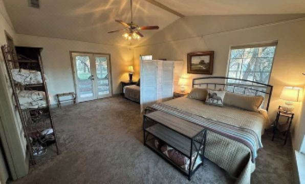 StunningHome on the Blanco River