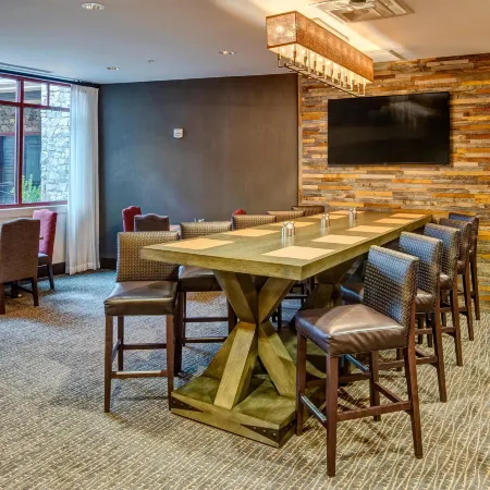 Black Fox Lodge Pigeon Forge, Tapestry Collection by Hilton