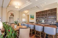 Hotel E - bar
