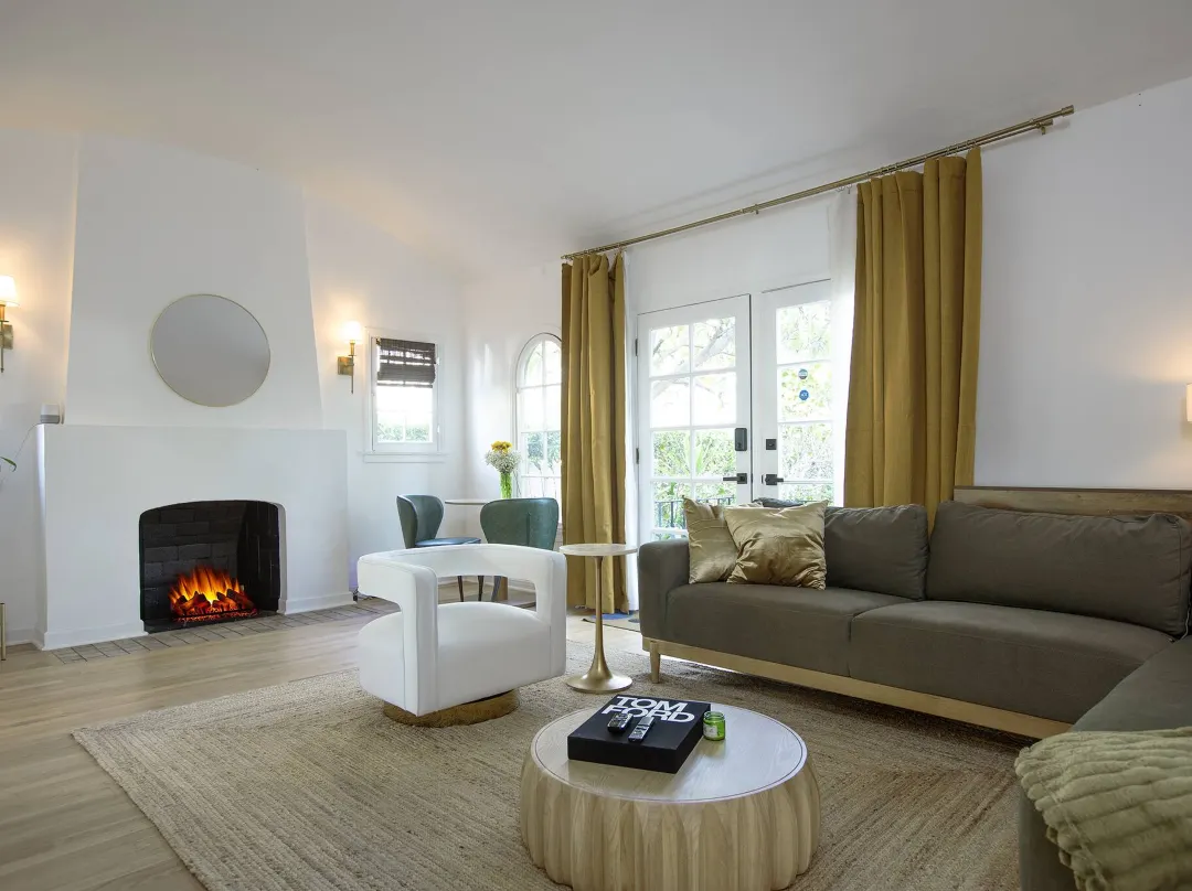 Charming Spanish Bungalow In West Hollywood - Melrose Ave Nearby - Hollywood, CA