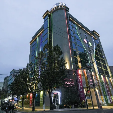 Daegu Sincheon Play & Stay Hotel Отели рядом с достопримечательностью «Железнодорожная станция Тондэгу»