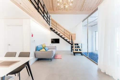 Gunwi Dahaneul Music Pool Villa Pension - Homestays