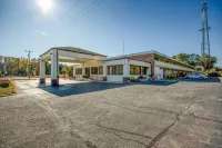 Travelers Inn by OYO, Templeton VA - Parkplatz