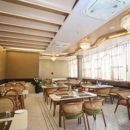 Dibakar Palace