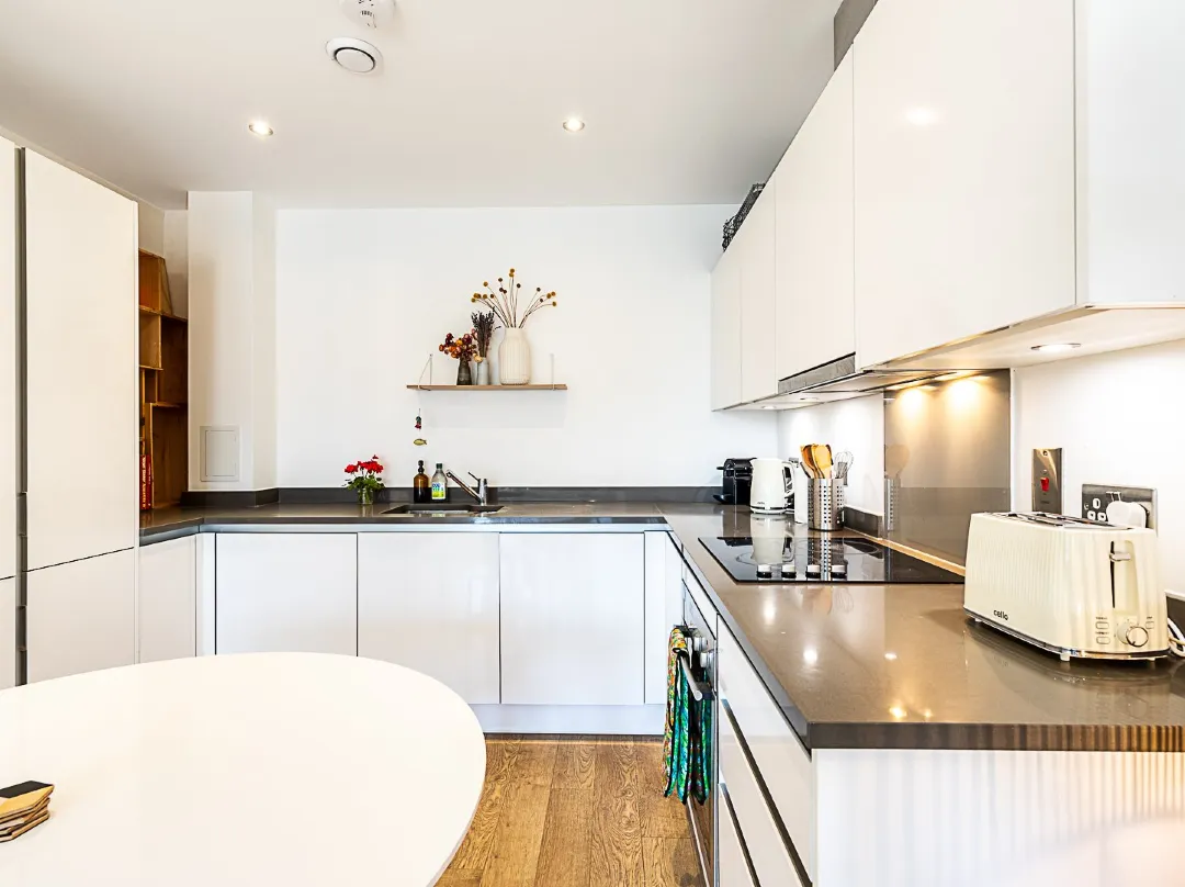 Chic East London Stay With Outdoor Space - Stratford