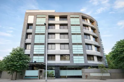 Dev Aadi Hotel โรงแรมใกล้สถาบัน IIM อินเดีย