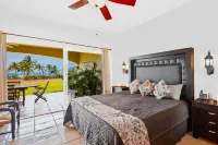 Stylish Apartment Near Beach & Dining With Pool, hot Tub, Tennis, & Large Patio