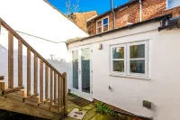 Lovely House Great Location Perfect for Couples - balcony