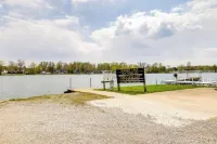 Columbia City Vacation Rental w/ Lake Access - Wifi