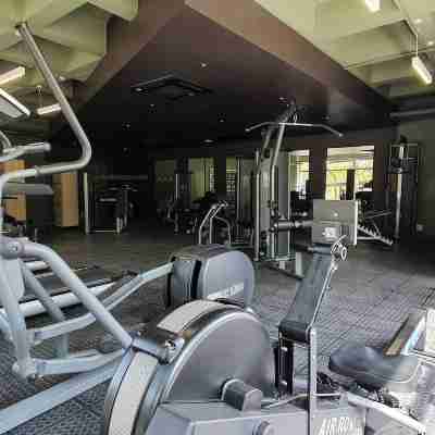 15 Sunny 1-bedroom Apartment Fitness & Recreational Facilities