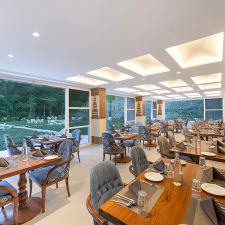 Snow Valley Heights - An Elegant Air Conditioned Escape by Snow Valley Resorts