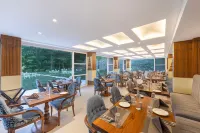Snow Valley Heights - An Elegant Air Conditioned Escape by Snow Valley Resorts - 朝食