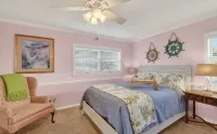 Cozy Cottage 3 blocks from town