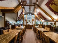 Warwick Castle Hotel & Knight's Village