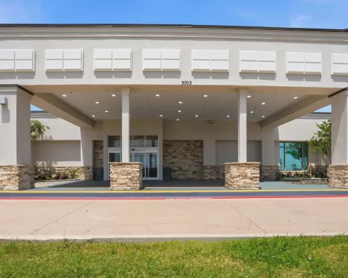 Kozy Hotel Dallas DFW Airport Area West Hotels in Bedford