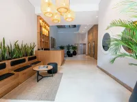Kyux Hotels near Laureles