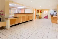 Spark by Hilton Charlotte Airport North - New