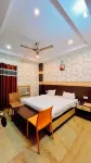 Hotel Crystal Inn - Cho phép mang theo thú cưng