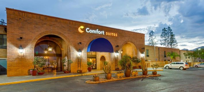 Comfort Suites at Sabino Canyon Hotels in Tucson