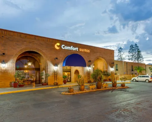 Comfort Suites at Sabino Canyon Hotels in Tucson
