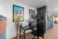 Travelodge by Wyndham Rapid City