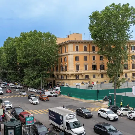 Urban Vatican Rooms 2