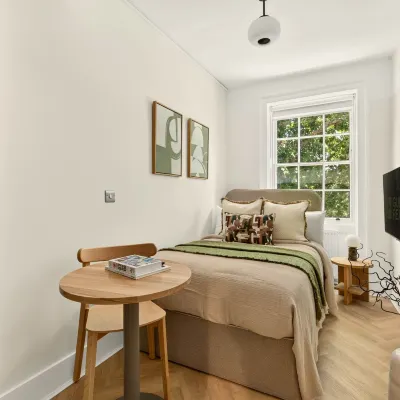 Bright Double Room near Euston ブルームズベリー周辺のホテル
