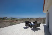 Villa Sienna, Fabulous 6Bdr Protaras Villa - parking
