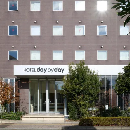 Hotel Day by Day