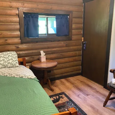 Valdez Lodge