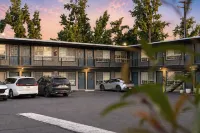 Thunderbird Lodge - Motels