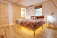 Freya's Cabin Luxury Pet-Friendly Aframe w/ Hot/Cold Tub & Sauna 15 Min to Gsmnp - Boutique
