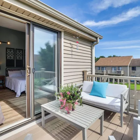 Bristol Condo Near Espn HQ & Lake Compounce!
