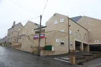 The Cambridge Hotel - parking