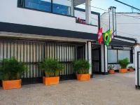 Alojamiento Flamante Bulevar Hotels near Suba