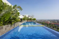 Oakwood Yogyakarta - สระว่ายน้ำแบบอินฟินิตี้