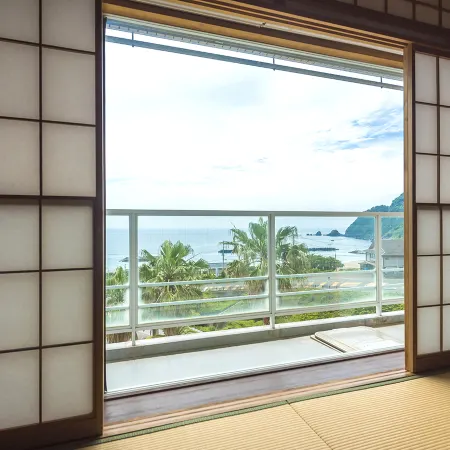 Nishiizu Crystal View Hotel